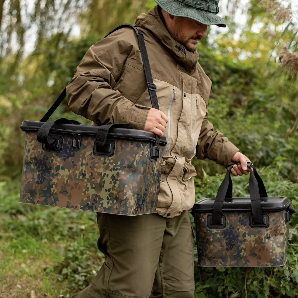 Forge Tackle EVA vízálló táskák - EVA FTR Camo Bag