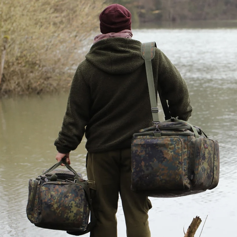 Forge Tackle táska - Forge FTR Camo Carryall Bag