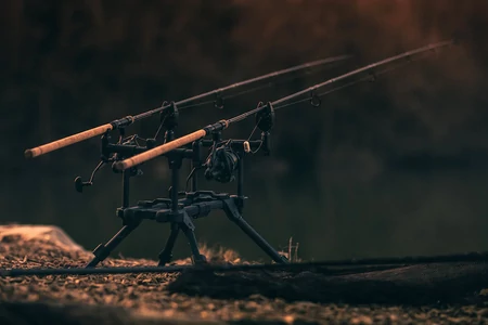 FORGE TACKLE ROD POD – 6 verhetetlen bottartó állvány horgászoknak