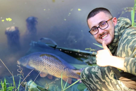 Pontyok egy csatornából