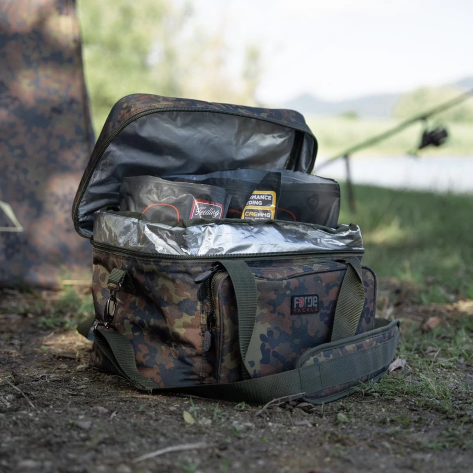 Forge FTR Camo Bait Bag csalis táska